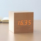 Réveil cube en bois-106572